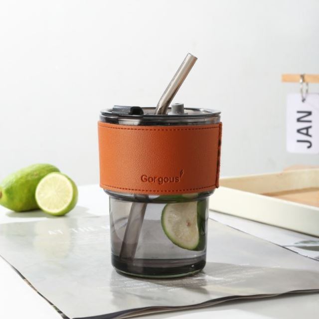 A cup + straw